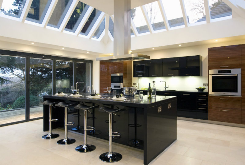 Interior Design Ideas to Achieve the Perfect Luxury Kitchen Decor