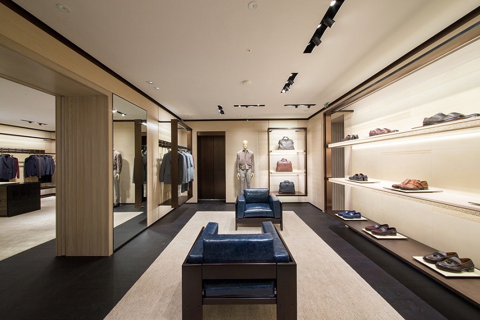 Peter Marino, top architect of luxury stores, designs with