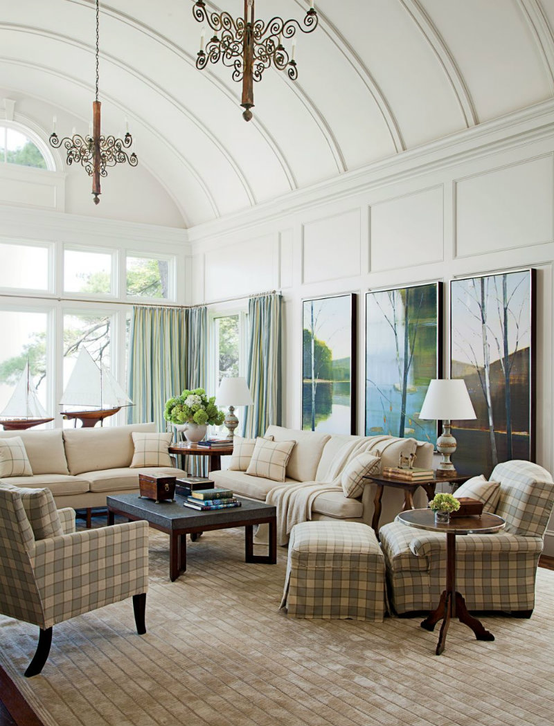 coveted-Top-Interior-Designers -Lori-Dennis-traditional-living-room-gomez-associates-inc-long-island-new-york-201208-3_1000-watermarked