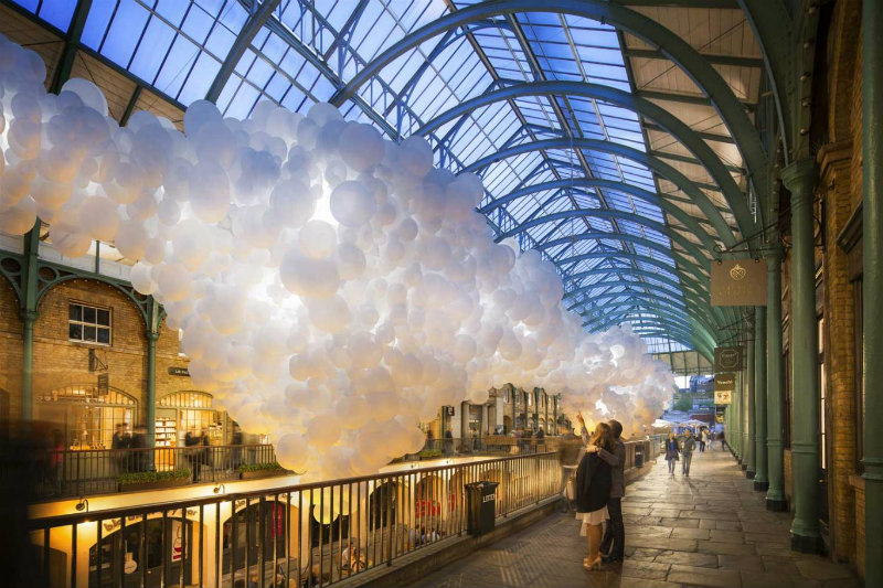 coveted-Covent-Garden-Installation-by-Charles-Pétillon-at_Heartbeat_Covent_Ga