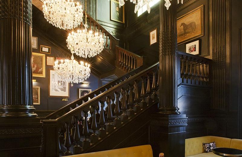 CovetED Small Luxury Hotels 5 Star Palazzo Dama bar+stair_ph. by Oberto Gili