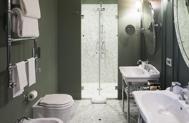 CovetED Small Luxury Hotels 5 Star Palazzo Dama bathroom