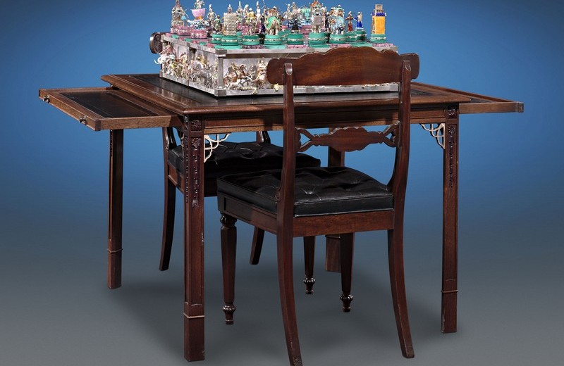 Battle of Issus Chess Set with chairs and table.
