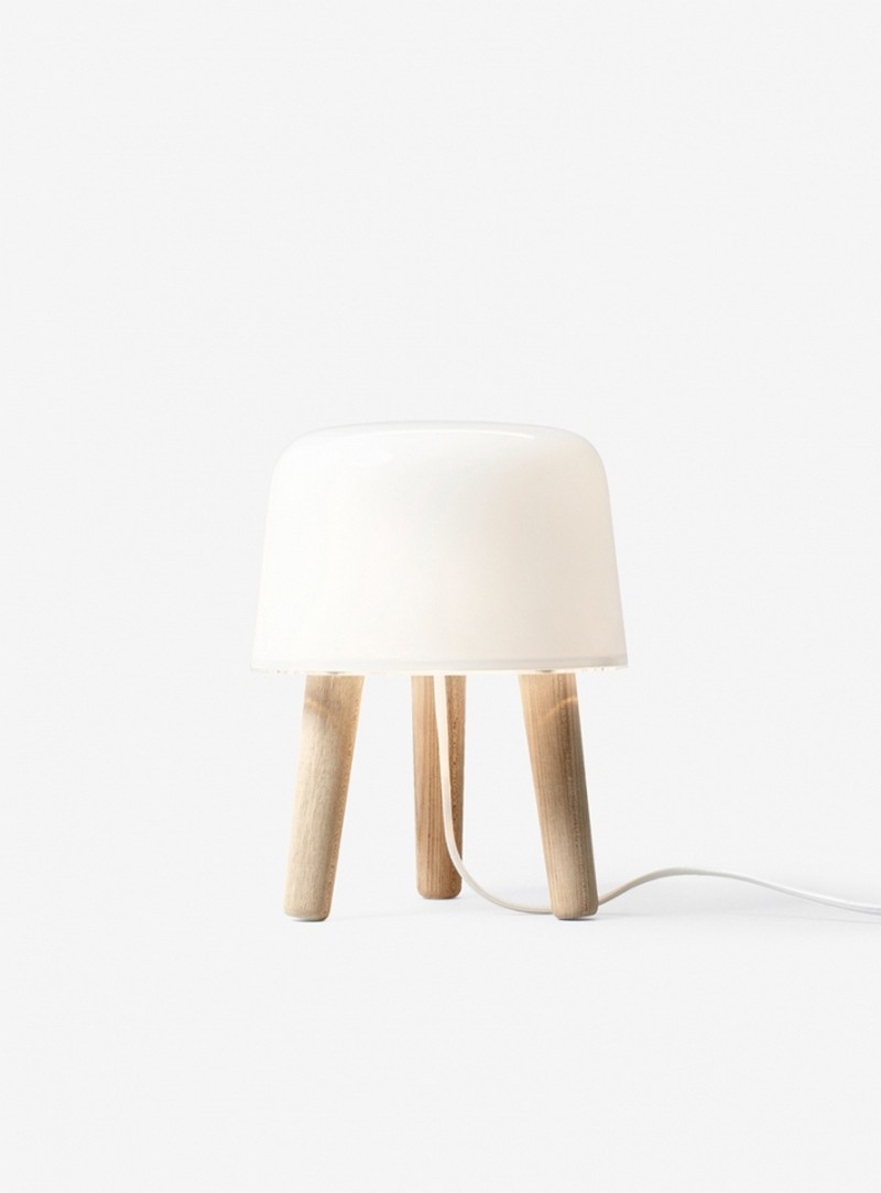 Milk table lamp by &tradition