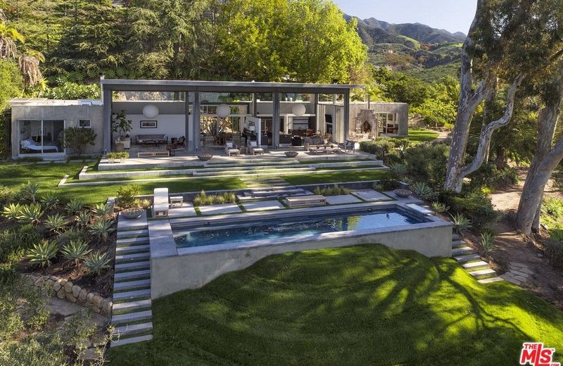 Natalie Portman's recently purshaced montecito estate 4