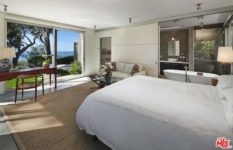 Natalie Portman's recently purshaced montecito estate 6