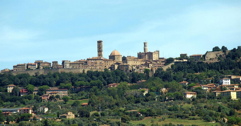 Experience Luxury Under the Tuscan Stars at Castello del Nero 3