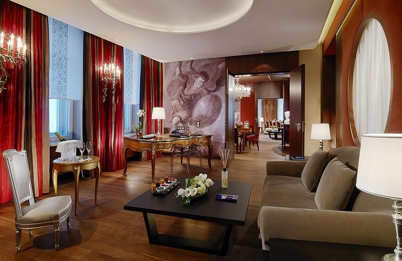 Be Memerised by the Impeccable Service of Hotel Vier Jahreszeiten 5