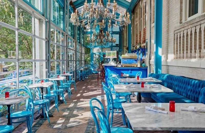 DISCOVER THE WORLD'S MOST SPECTACULAR GLASS RESTAURANTS > CovetED Magazine > the ultimate collector's luxury and design magazine > #covetedmagazine #glassrestaurants #restaurantdesign