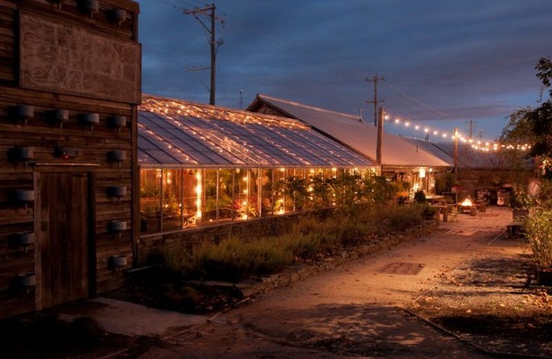 DISCOVER THE WORLD'S MOST SPECTACULAR GLASS RESTAURANTS > CovetED Magazine > the ultimate collector's luxury and design magazine > #covetedmagazine #glassrestaurants #restaurantdesign