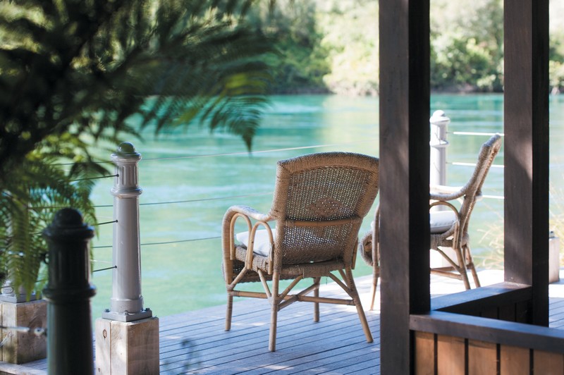 Meet the Sophisticated Style of the Huka Lodge in New Zealand 6