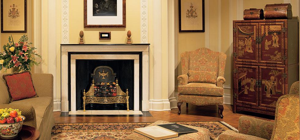 Discover the Enchantment of Fairmont Château Laurier. To see more news about incredible hotels, subscribe our newsletter right now! #fairmontchateaulaurier #accorhotels #luxuryhotels #premierbusinesslodgings #ottawahotels #canadahotels #fairmontgold #wilfridsrestaurant