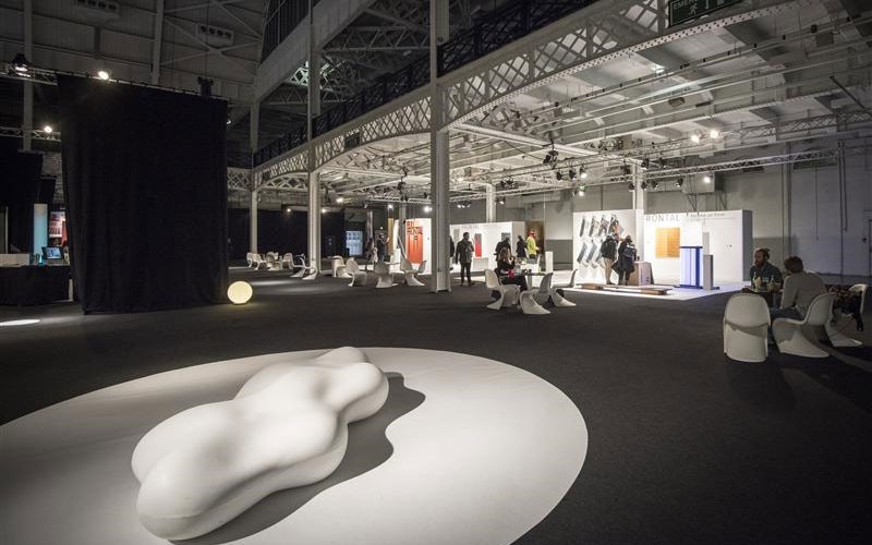 Back for its Sixth London Edition. To see more news about architecture events, subscribe our newsletter right now! #architectatwork #architectatworklondon #architectureevents #designevents #olympianationalhall #saintgobain #skyframe #hudevadradiators