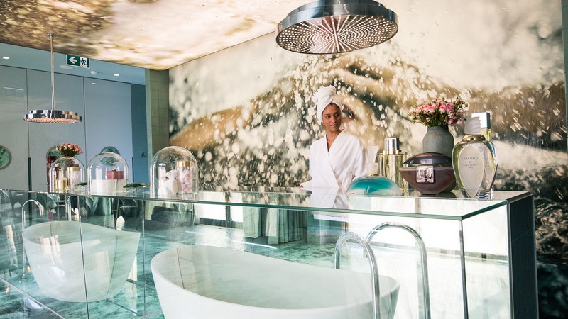 Bathe in the Unique Beautique WC Hotel. To see more news about travel, subscribe our newsletter right now! #beautiquewchotel #thebeautiquehotels #portuguesehotels #luxuryhotels #lisbonhotels #besthotels #bestboutiquehotels #wcbythebeautiquehotels