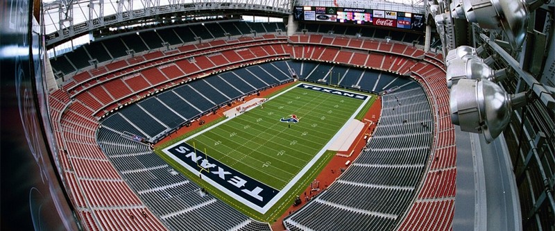 Remember the Super Bowl Stadiums of the 2010s. To see more news about architecture, subscribe our newsletter right now! #superbowl #superbowlstadiums #footballstadiums #sportsstadiums #superbowllii #mercedesbenzstadium #usbankstadium #nrgstadium #levisstadium