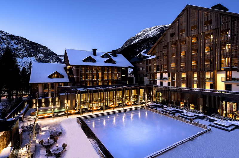 An Unforgettable Piece of Switzerland at The Chedi Andermatt. To see more news about travel, subscribe our newsletter right now! #thechediandermatt #thechedi #andermatt #luxuryhotels #theleadinghotelsoftheworld #swissdeluxehotels #jeanmichelgathy #hoteloftheyear2017