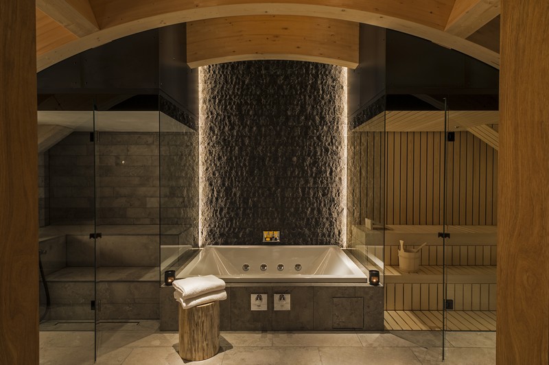 An Unforgettable Piece of Switzerland at The Chedi Andermatt. To see more news about travel, subscribe our newsletter right now! #thechediandermatt #thechedi #andermatt #luxuryhotels #theleadinghotelsoftheworld #swissdeluxehotels #jeanmichelgathy #hoteloftheyear2017