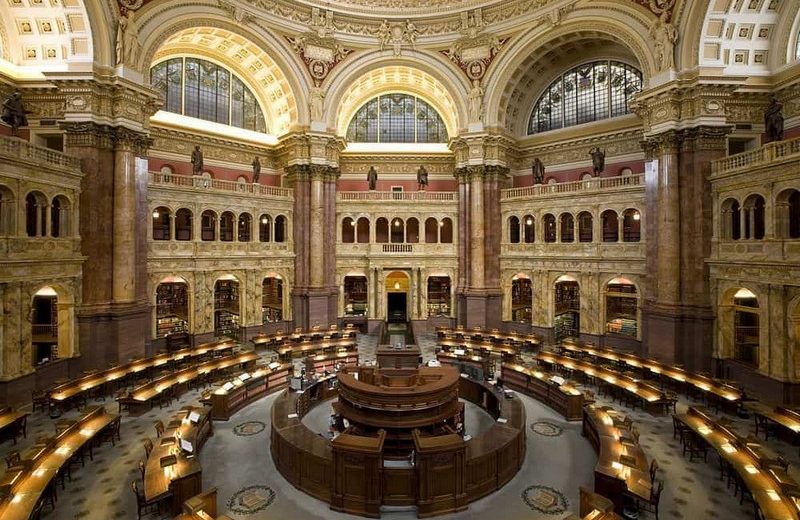 Discover the World's Most Beautiful Libraries Around the World 4