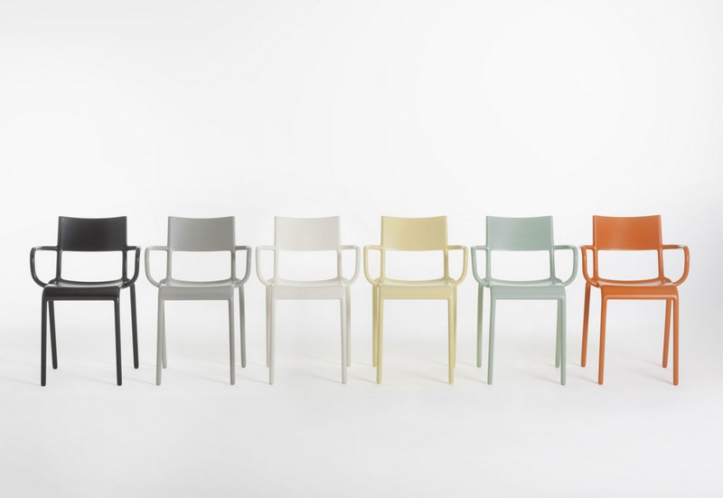 The Concept of Minimalism Explored by Kartell and Philippe Starck. To see more news about design furniture, subscribe our newsletter right now! #kartell #philippestarck #generica #genericc #luxurybrands #topdesignerbrands #bestdesigners #communityseating #minimalistchairs #officedecorideas