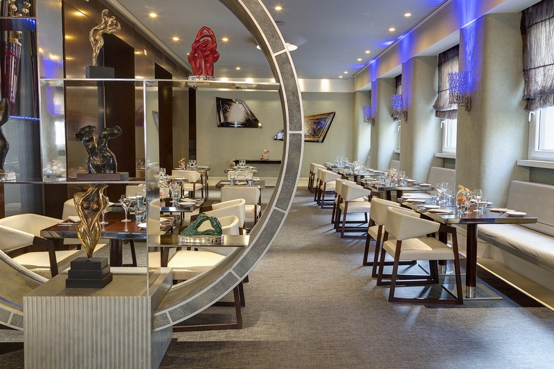 An Experience for Life in the Outstanding Meliá Genova Hotel. To see more news about luxury hotels, subscribe our newsletter right now! #meliagenovahotel #meliagenova #meliahotels #luxuryhotels #italianhotels #bestboutiquehotels #europeanhotels #europeanvacations #luxuryvacations