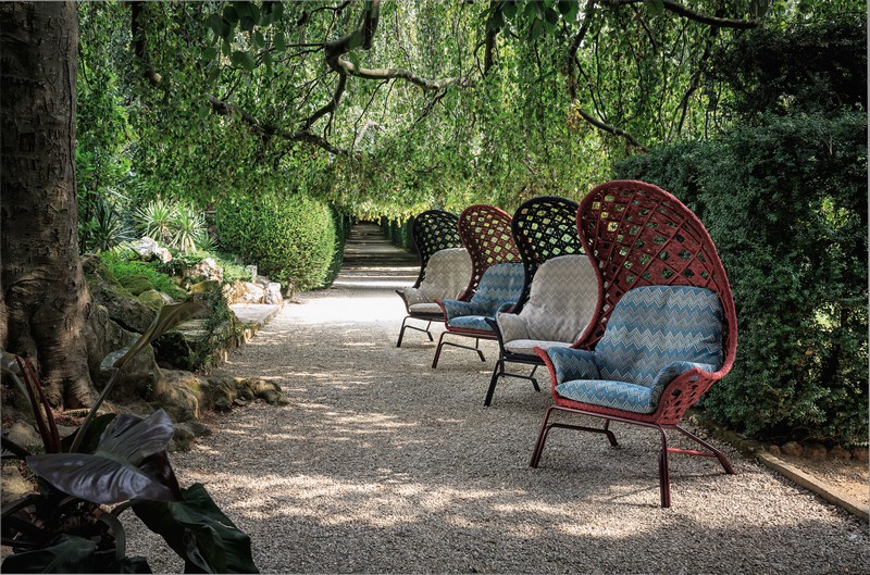 Smania Takes a Sensory Journey in Salone del Mobile 2018. To see more news about design, subscribe our newsletter right now! #salonedelmobile2018 #smania #milandesignweek2018 #isaloni2018 #fuorisalone2018 #luxurybrands #craftsmanship #timelessluxury #massimoiosaghini