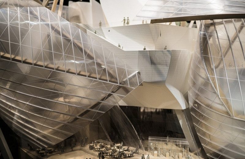 Louis Vuitton Foundation is Selecting the Best Frank Gehry Pictures