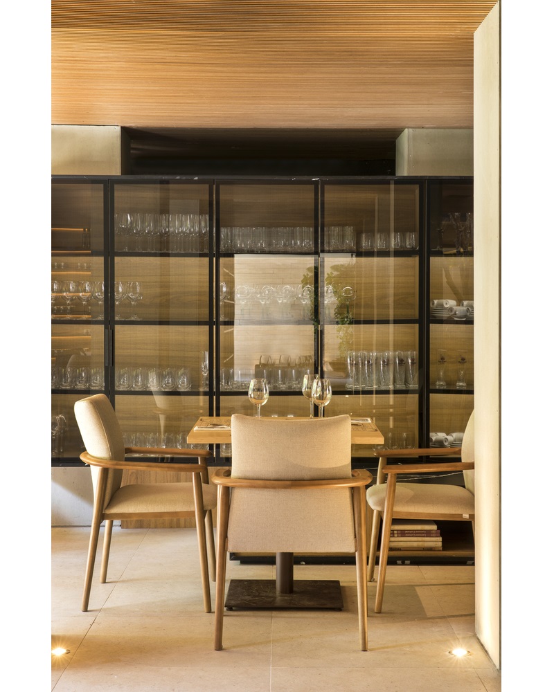 Best Design Projects: Restaurant Tartuferia San Paolo By MF Arquitetos ➤ #covetedmagazine #luxurymagazine #luxuryliving #interiordesign #homedecor #milandesignweek2019 #salonedelmobile2019 #isaloni2019 #maisonetobjet ➤ www.covetedition.com ➤ @covetedmagazine @bocadolobo @delightfulll @brabbu @essentialhomeeu @circudesign @mvalentinabath @luxxu @covethouse_ @rug_society @pullcast_jewelryhardware @bybrabbucontract