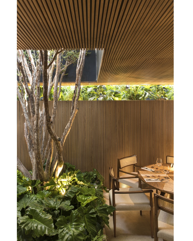 Best interior Design Projects: Restaurant Tartuferia San Paolo By MF Arquitetos ➤ #covetedmagazine #luxurymagazine #luxuryliving #interiordesign #homedecor #milandesignweek2019 #salonedelmobile2019 #isaloni2019 #maisonetobjet ➤ www.covetedition.com ➤ @covetedmagazine @bocadolobo @delightfulll @brabbu @essentialhomeeu @circudesign @mvalentinabath @luxxu @covethouse_ @rug_society @pullcast_jewelryhardware @bybrabbucontract