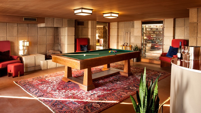 Luxury Home For Sale Designed by American Architect Frank Lloyd Wright ➤ #covetedmagazine #luxurymagazine #luxuryliving #interiordesign #homedecor #milandesignweek2019 #salonedelmobile2019 #isaloni2019 #maisonetobjet ➤ www.covetedition.com ➤ @covetedmagazine @bocadolobo @delightfulll @brabbu @essentialhomeeu @circudesign @mvalentinabath @luxxu @covethouse_ @rug_society @pullcast_jewelryhardware @bybrabbucontract