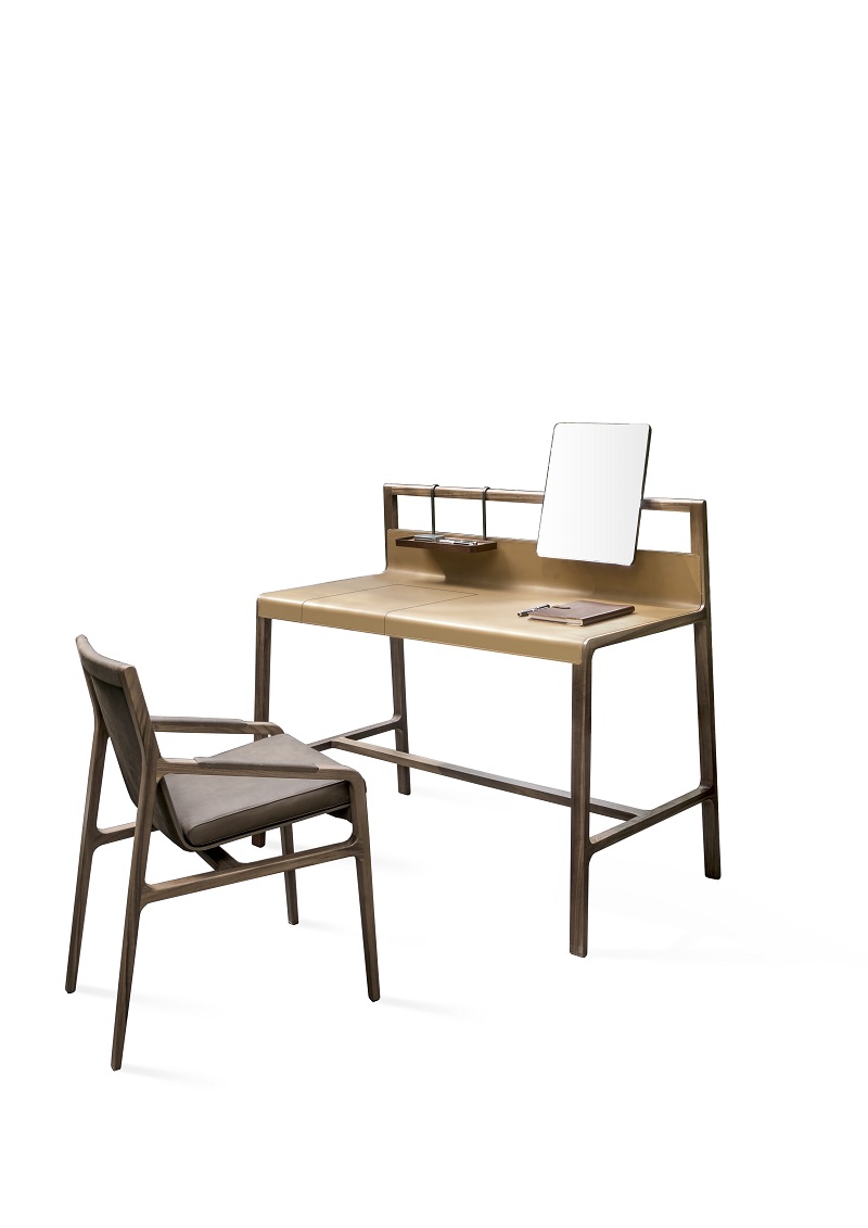 New Office With Scribe, The New Contemporary-style Desk by Alivar ➤ #covetedmagazine #luxurymagazine #luxuryliving #interiordesign #homedecor #milandesignweek2019 #salonedelmobile2019 #isaloni2019 #maisonetobjet ➤ www.covetedition.com ➤ @covetedmagazine @bocadolobo @delightfulll @brabbu @essentialhomeeu @circudesign @mvalentinabath @luxxu @covethouse_ @rug_society @pullcast_jewelryhardware @bybrabbucontract