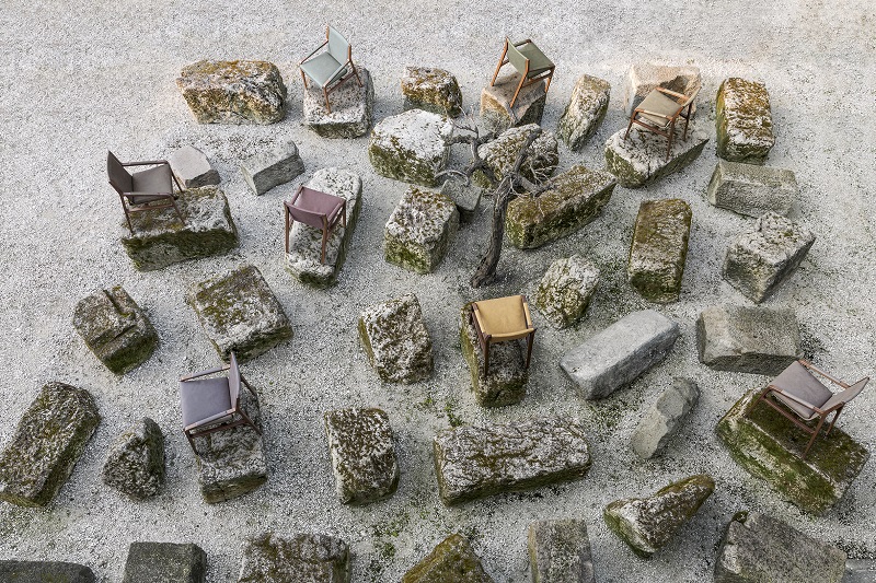 New Office With Scribe, The New Contemporary-style Desk by Alivar ➤ #covetedmagazine #luxurymagazine #luxuryliving #interiordesign #homedecor #milandesignweek2019 #salonedelmobile2019 #isaloni2019 #maisonetobjet ➤ www.covetedition.com ➤ @covetedmagazine @bocadolobo @delightfulll @brabbu @essentialhomeeu @circudesign @mvalentinabath @luxxu @covethouse_ @rug_society @pullcast_jewelryhardware @bybrabbucontract