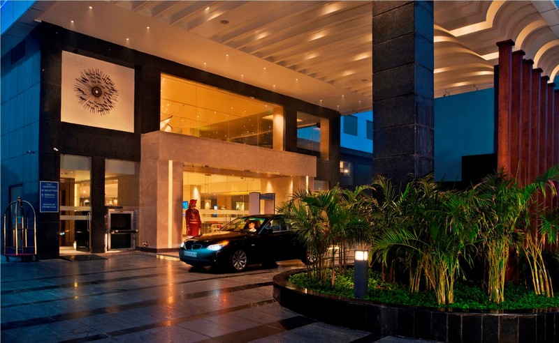 World's Best Luxury Hotels: The Crystal Sarovar Premier Agra