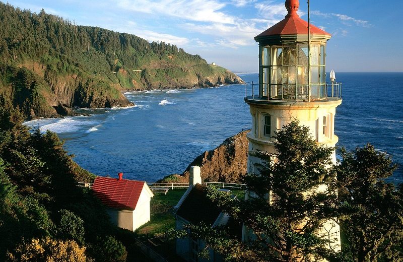 Honor National Lighthouse Day On These Lighthouse Luxury Hotels ➤ #covetedmagazine #luxuryhotels #NationalLighthouseDay ➤ www.covetedition.com ➤ @covetedmagazine @bocadolobo @delightfulll @brabbu @essentialhomeeu @circudesign @mvalentinabath @luxxu @covethouse_ @rug_society @pullcast_jewelryhardware @bybrabbucontract