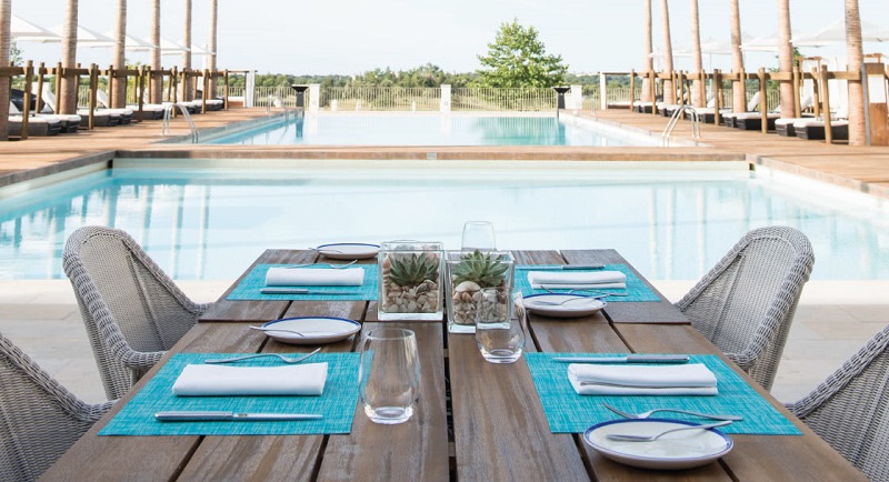 Secrets from Portugal: Ria Restaurant at Anantara Vilamoura ➤ #covetedmagazine #secretsfromportugal #luxuryhotel #riarestaurant #anantaravilamoura ➤ www.covetedition.com ➤ @covetedmagazine @bocadolobo @delightfulll @brabbu @essentialhomeeu @circudesign @mvalentinabath @luxxu @covethouse_ @rug_society @pullcast_jewelryhardware @bybrabbucontract