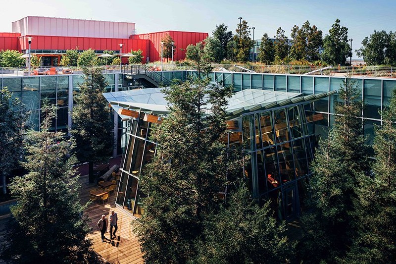 Facebook Expands Its Space With Building Designed by Frank Gehry