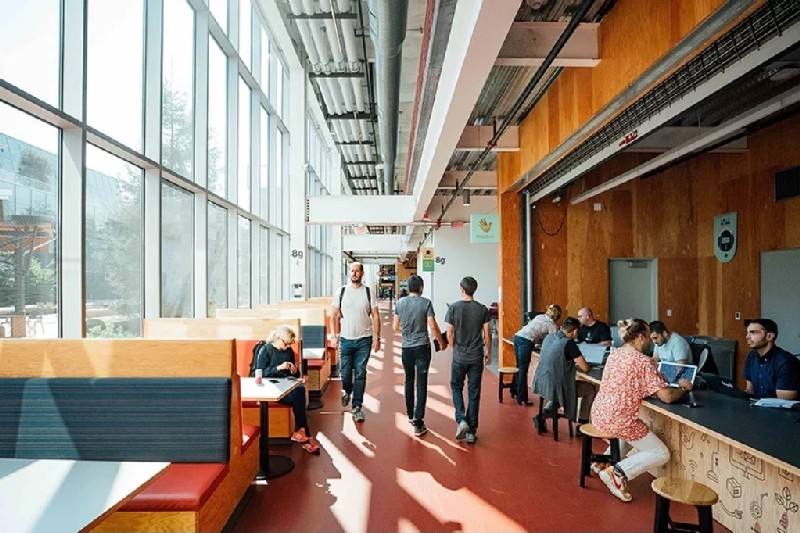Facebook Expands Its Space With Building Designed by Frank Gehry