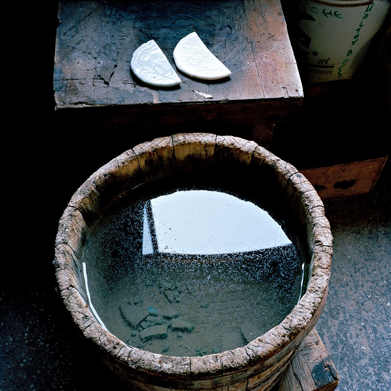 Join Homo Faber And Witness the Beauty of Venetial Artisans At Work ➤ #covetedmagazine #interiordesign #homedecor #venetialartisans #homofaber #contemporarycraftsmanship #europeancraftsmanship #craftsmanship ➤ www.covetedition.com ➤ @covetedmagazine @bocadolobo @delightfulll @brabbu @essentialhomeeu @circudesign @mvalentinabath @luxxu @covethouse_ @rug_society @pullcast_jewelryhardware @bybrabbucontract