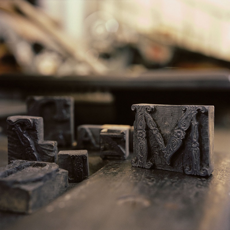 Join Homo Faber And Witness the Beauty of Venetial Artisans At Work ➤ #covetedmagazine #interiordesign #homedecor #venetialartisans #homofaber #contemporarycraftsmanship #europeancraftsmanship #craftsmanship ➤ www.covetedition.com ➤ @covetedmagazine @bocadolobo @delightfulll @brabbu @essentialhomeeu @circudesign @mvalentinabath @luxxu @covethouse_ @rug_society @pullcast_jewelryhardware @bybrabbucontract