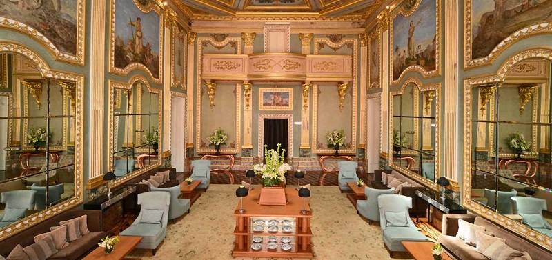 Luxury Travel Guide: The 10 Most Beautiful Places to Visit this Fall ➤ #covetedmagazine #interiordesign #homedecor #luxurytravelguide #luxurytravel #secretsfromportugal ➤ www.covetedition.com ➤ @covetedmagazine @bocadolobo @delightfulll @brabbu @essentialhomeeu @circudesign @mvalentinabath @luxxu @covethouse_ @rug_society @pullcast_jewelryhardware @bybrabbucontract Luxury Travel Guide