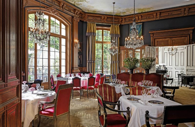 Gourmet Restaurants & Luxury Hotels to Enjoy While in EquipHotel Paris 8
