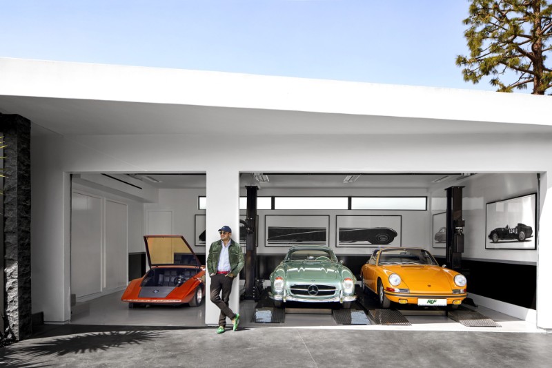 A Beverly Hills Home Changes Up The Look From Antique To Contemporary