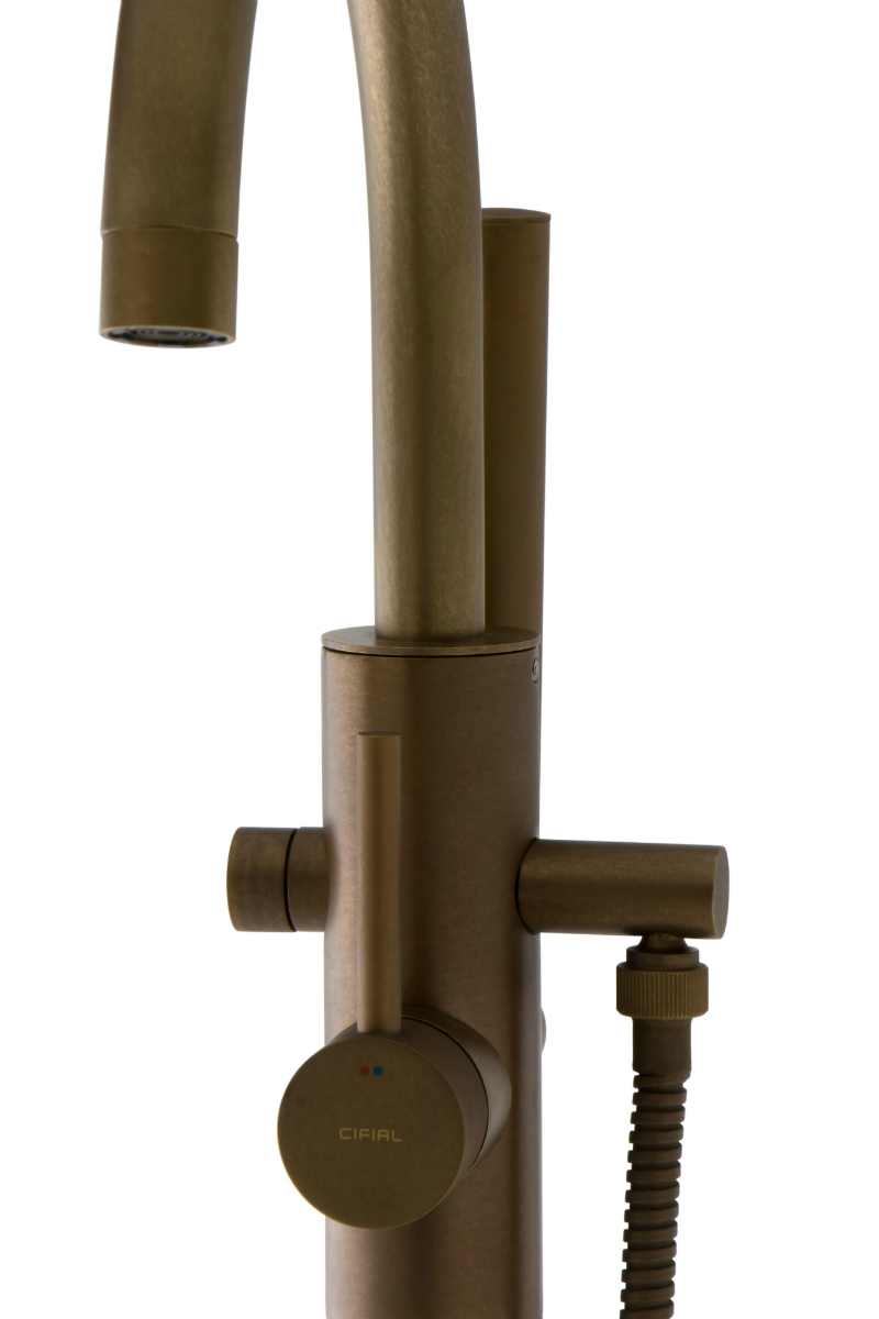 Explore the Most Stunning Shower Taps Perfect for Luxury Bathrooms (9)