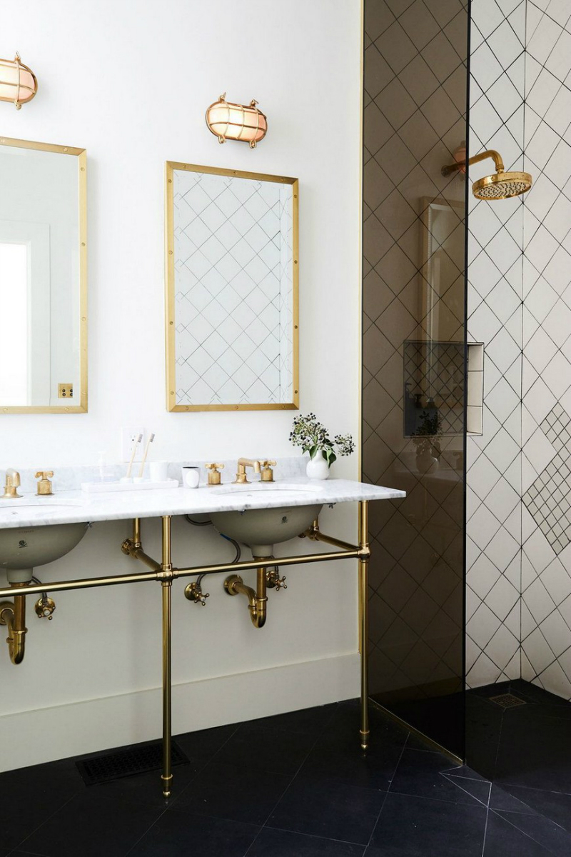 Be Amazed by Unique Bathroom Ideas Where Brass Plays the Leading Role (4)