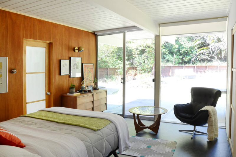 Step Inside The Mid-Century Modern Design Of This California Home