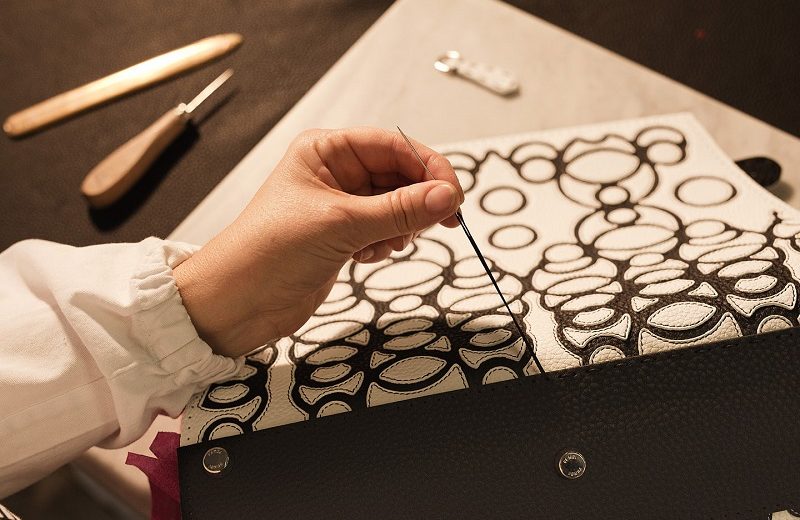 Recall Karl Lagerfeld's Tribute to Métiers D’Art and Fine Crafts 1 ➤ #covetedmagazine #interiordesign #homedecor #thebestofmom #craftsmanship #designtrends #craftsmanship #trends #luxurybrands ➤ www.covetedition.com ➤ @covetedmagazine @bocadolobo @delightfulll @brabbu @essentialhomeeu @circudesign @mvalentinabath @luxxu @covethouse_ @rug_society @pullcast_jewelryhardware @byfoogo