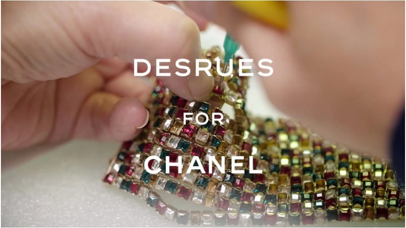 Recall Karl Lagerfeld's Tribute to Métiers D’Art and Fine Crafts 1 ➤ #covetedmagazine #interiordesign #homedecor #thebestofmom #craftsmanship #designtrends #craftsmanship #trends #luxurybrands ➤ www.covetedition.com ➤ @covetedmagazine @bocadolobo @delightfulll @brabbu @essentialhomeeu @circudesign @mvalentinabath @luxxu @covethouse_ @rug_society @pullcast_jewelryhardware @byfoogo