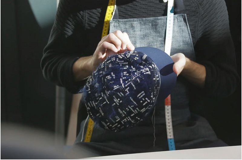 Recall Karl Lagerfeld's Tribute to Métiers D’Art and Fine Crafts 1 ➤ #covetedmagazine #interiordesign #homedecor #thebestofmom #craftsmanship #designtrends #craftsmanship #trends #luxurybrands ➤ www.covetedition.com ➤ @covetedmagazine @bocadolobo @delightfulll @brabbu @essentialhomeeu @circudesign @mvalentinabath @luxxu @covethouse_ @rug_society @pullcast_jewelryhardware @byfoogo